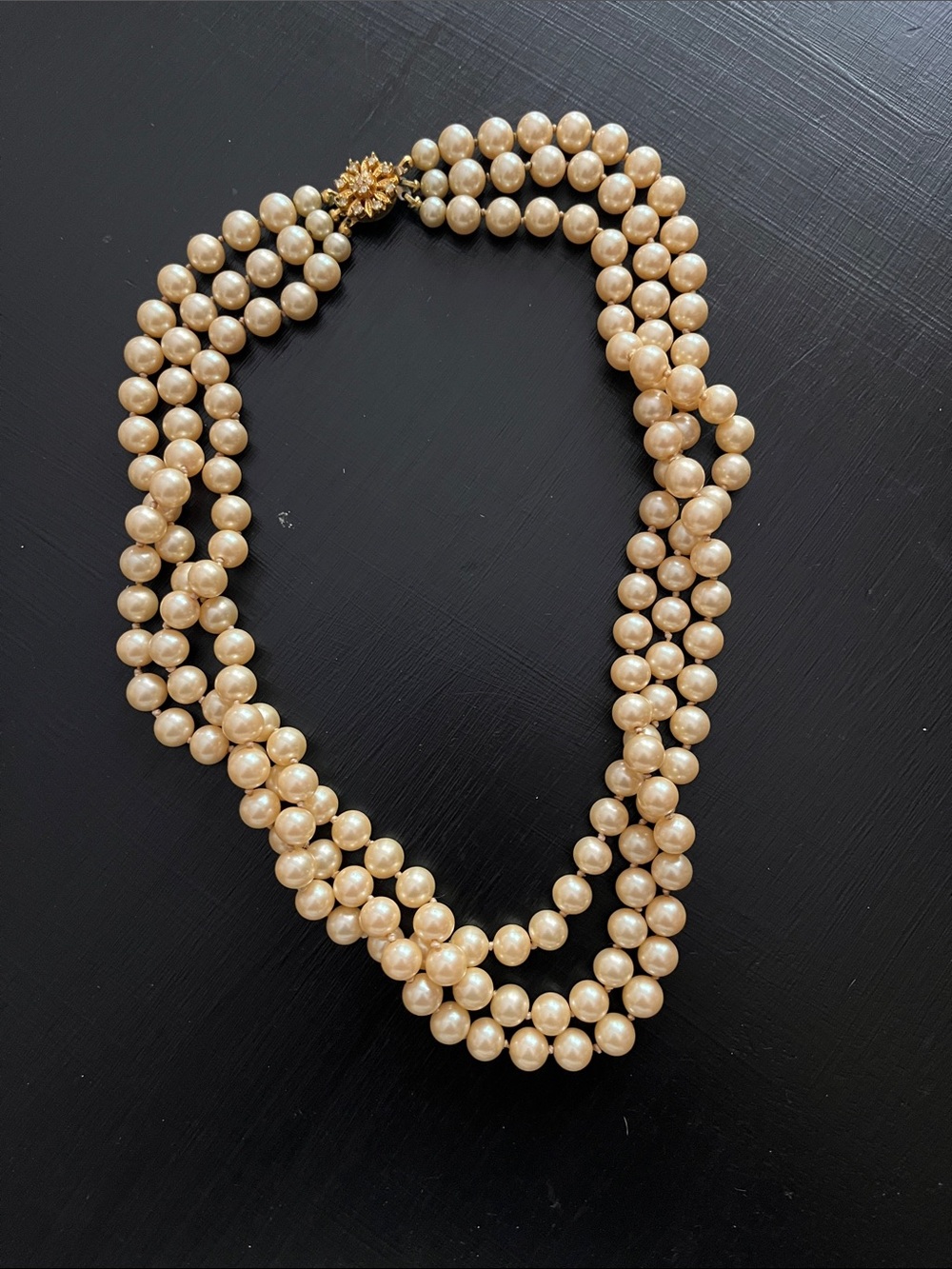 Vintage Metall Creamy Champagne Faux glass 3 Strand Pearls Necklace